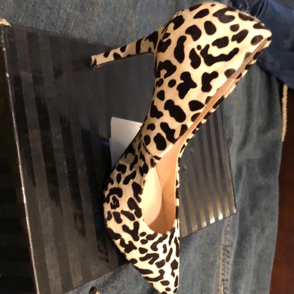 Victoria Secret 4 inch heels. Spotted leopard - Picture 2 of 4